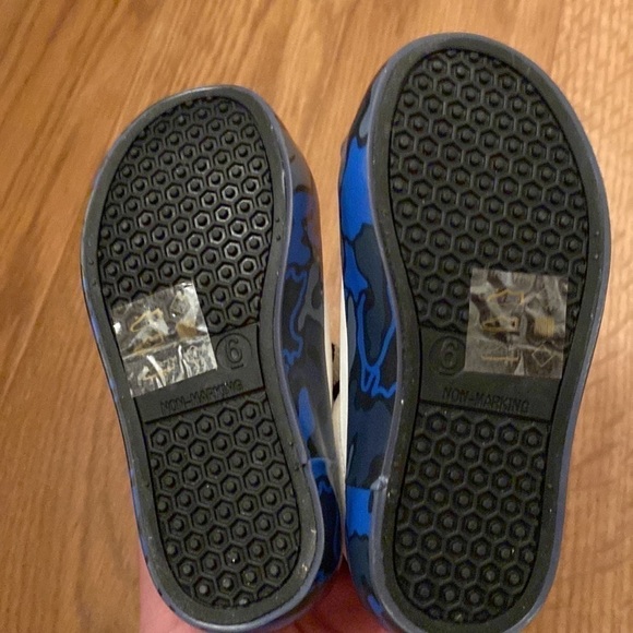 George  White Sneakers with Camouflage Edge/ Non Marking (Size 6) (NWOT) - Picture 6 of 8